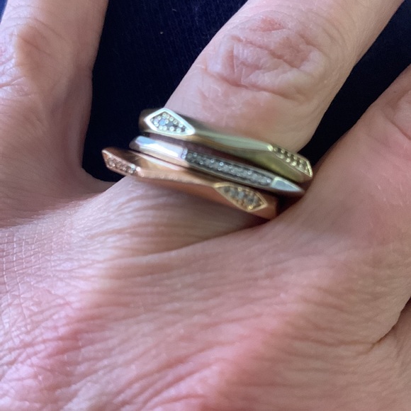 Kendra Scott rings - Picture 2 of 4